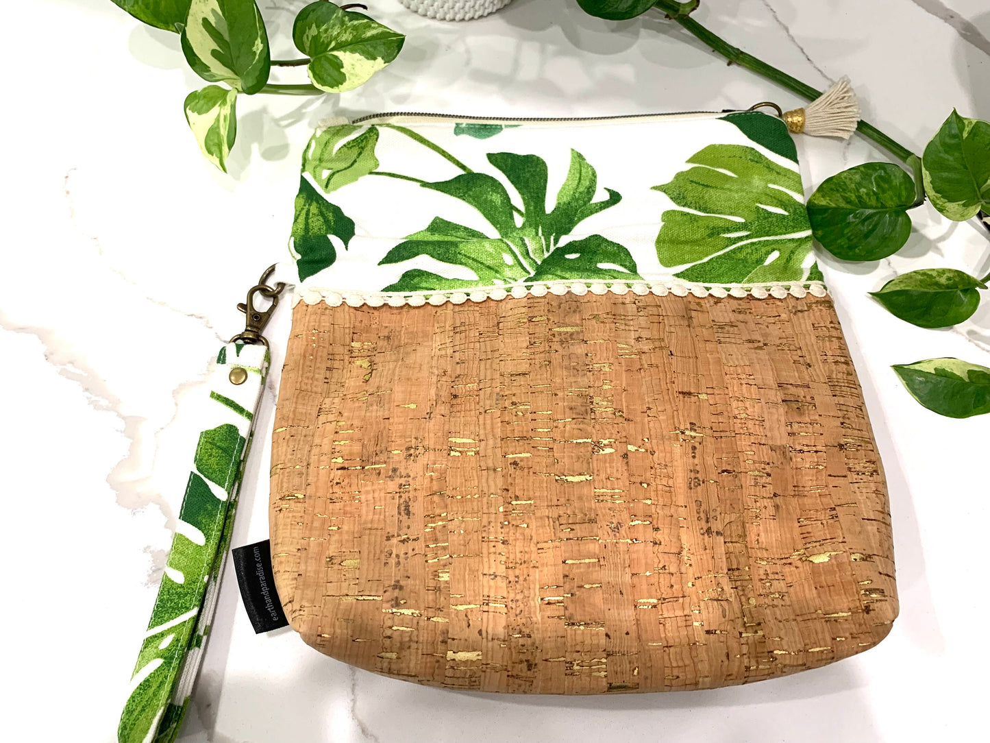 Monstera leaf bag with cork/ gold clutch handbag tote with wristlet. Trendy for evening out.